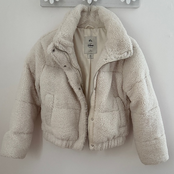 Abercrombie & Fitch | The A&F Ultra Collection | Cream Sherpa Jacket size small - Picture 4 of 14
